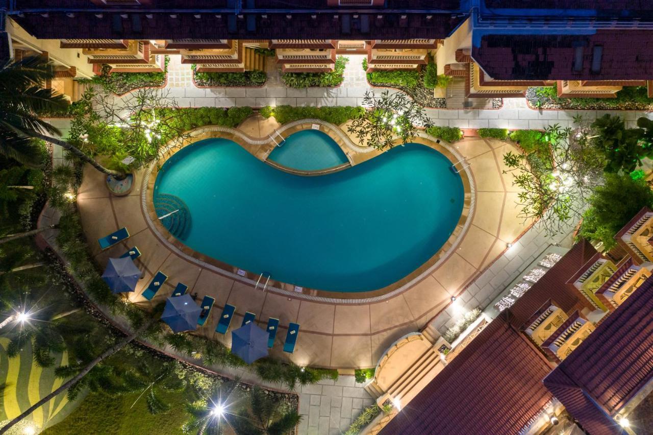 Lazy Lagoon, Baga A Lemon Tree Resort, Goa Bagian luar foto